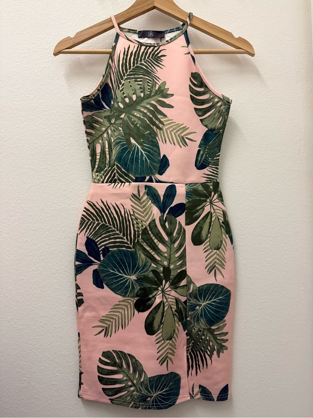 Missguided Palm Halter Dress - Pink